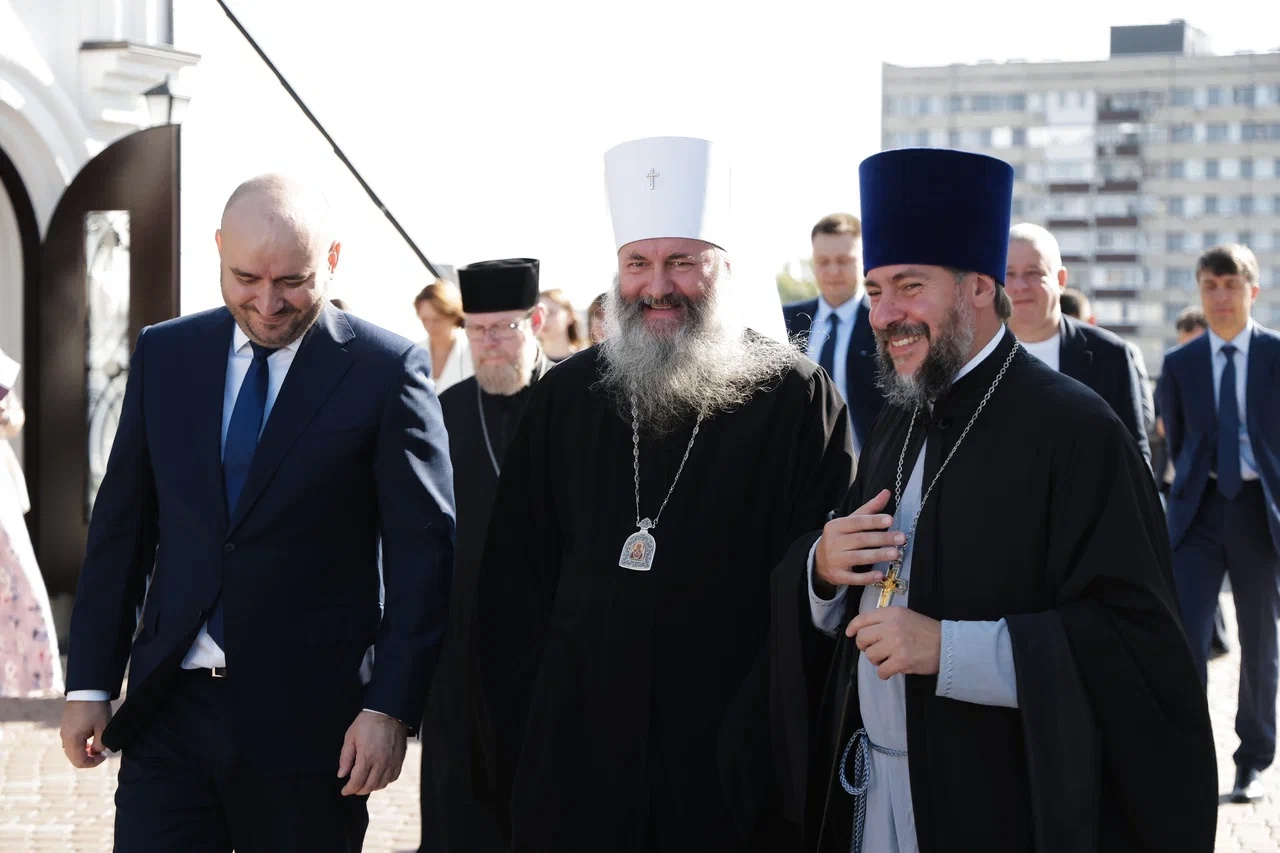 МИТРОПОЛИТ САМАРСКИЙ И НОВОКУЙБЫШЕВСКИЙ ФЕОДОСИЙ И ГУБЕРНАТОР САМАРСКОЙ ОБЛАСТИ ВЯЧЕСЛАВ ФЕДОРИЩЕВ ПОСЕТИЛИ АКАДЕМИЮ СВЯТИТЕЛЯ АЛЕКСИЯ: МАТЕРИАЛЫ СМИ